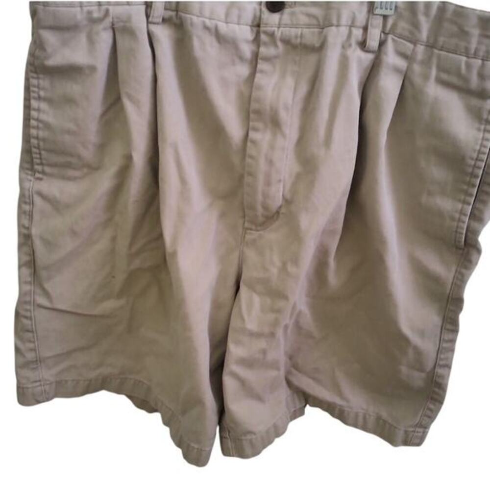Chaps Khaki Chino Khaki Shorts Size 36 100% Egyptian Cotton Pleated Shorts Read‎